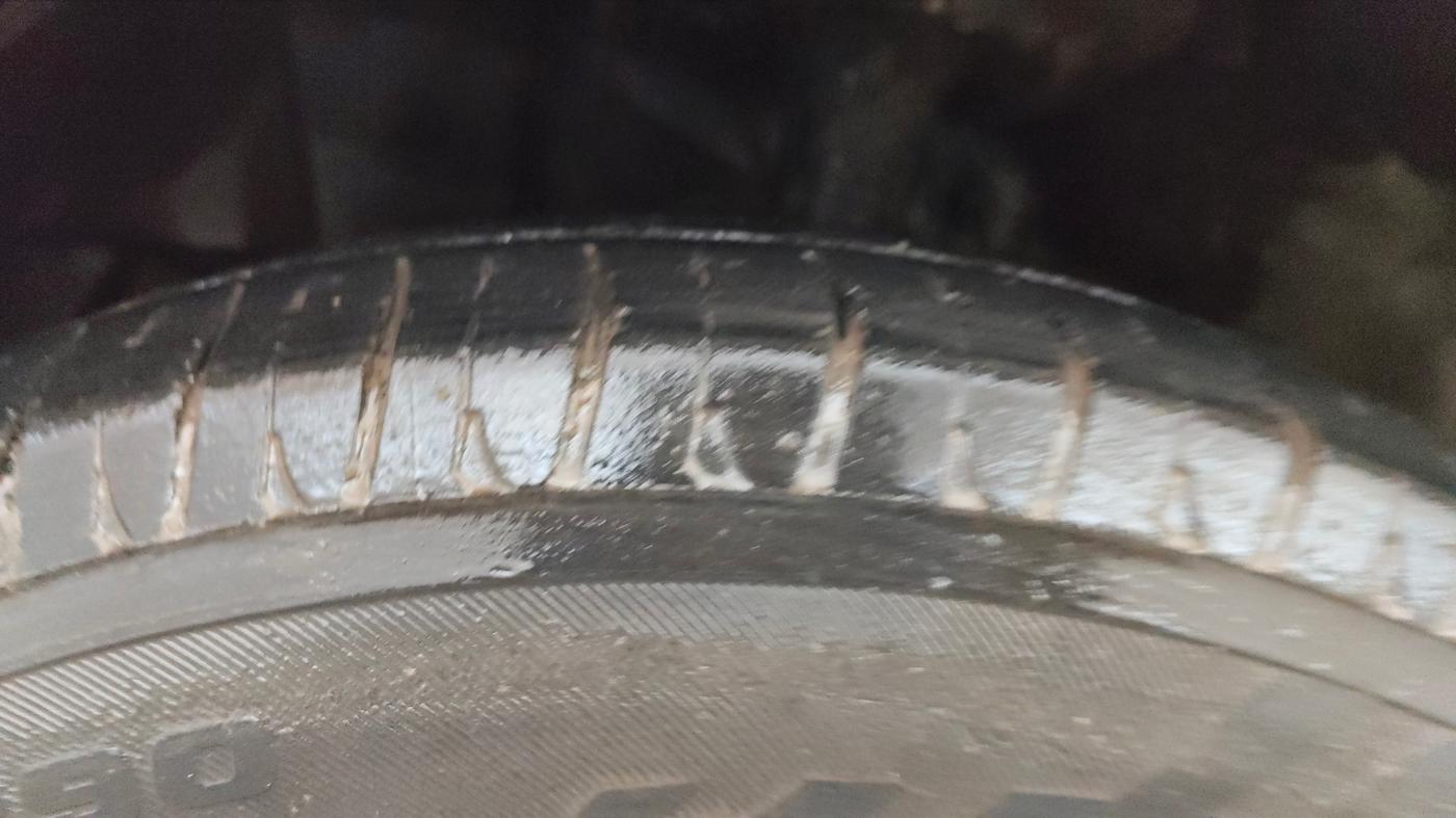 2019 Honda Amaze 1.2L I-VTEC E, Petrol, Manual, 1,32,025 km, Left Front Tyre Tread