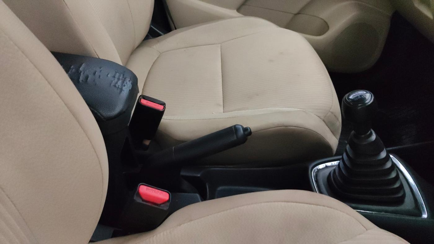 2019 Honda Amaze 1.2L I-VTEC E, Petrol, Manual, 1,32,025 km, Gear Lever
