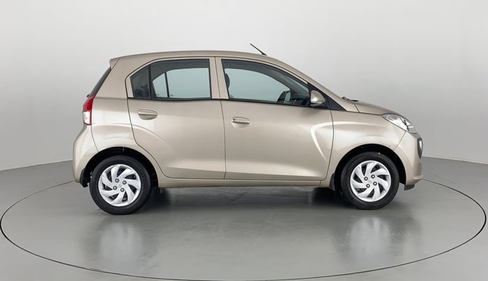 2019 Hyundai NEW SANTRO ASTA 1.1 MT, Petrol, Manual, 12,800 km, Right Side View