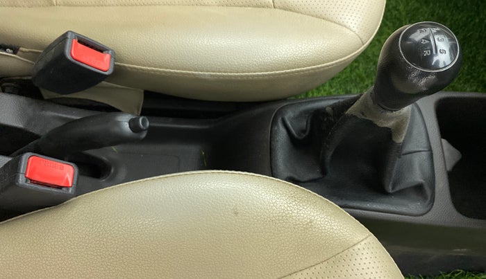 2018 Hyundai Eon ERA +, Petrol, Manual, 86,770 km, Gear Lever