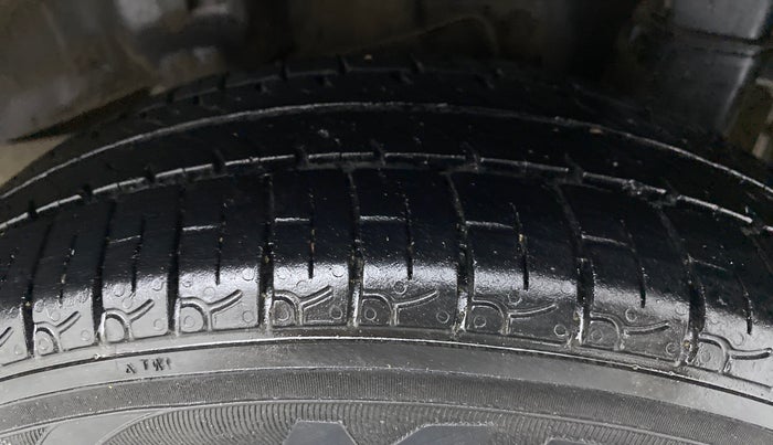 2018 Hyundai Eon ERA +, Petrol, Manual, 86,770 km, Left Rear Tyre Tread