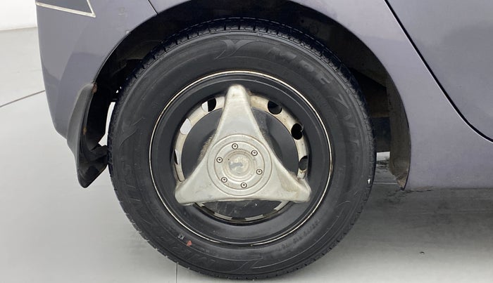 2018 Hyundai Eon ERA +, Petrol, Manual, 86,770 km, Right Rear Wheel