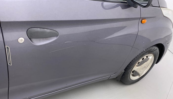 2018 Hyundai Eon ERA +, Petrol, Manual, 86,770 km, Driver-side door - Minor scratches