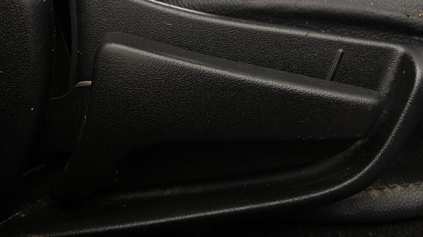 2020 Maruti S PRESSO VXI+, Petrol, Manual, 76,014 km, Driver Side Adjustment Panel