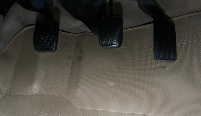 2016 Maruti Swift Dzire VDI, Diesel, Manual, 65,167 km, Pedals