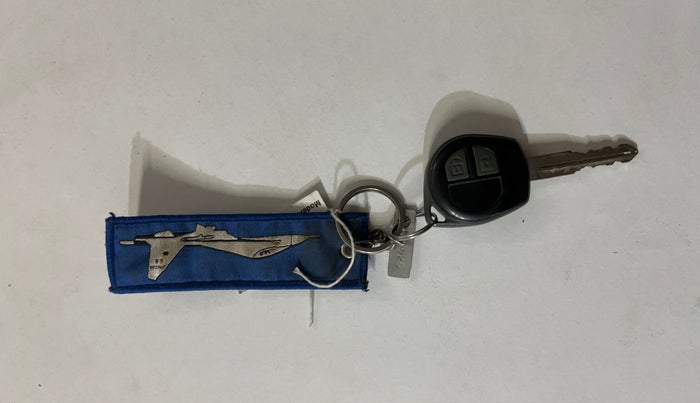 2016 Maruti Swift Dzire VDI, Diesel, Manual, 65,167 km, Key Close Up