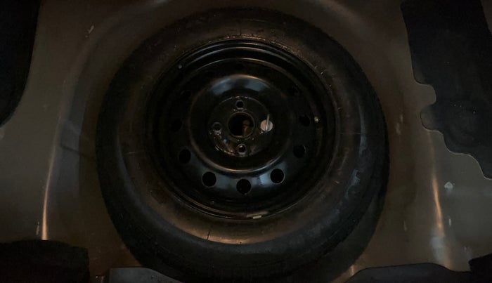 2016 Maruti Swift Dzire VDI, Diesel, Manual, 65,167 km, Spare Tyre