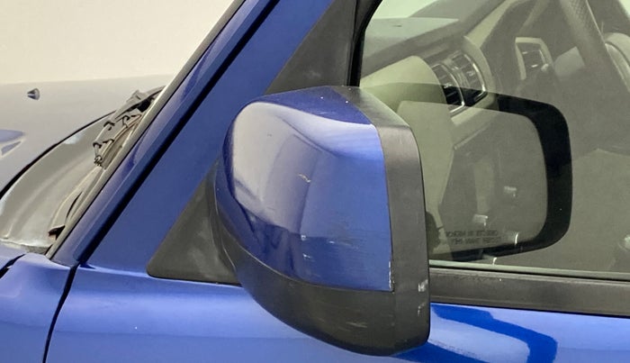 2014 Mahindra Scorpio S10, Diesel, Manual, 71,181 km, Left rear-view mirror - Mirror motor not working