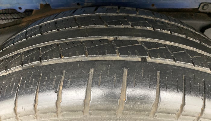 2014 Mahindra Scorpio S10, Diesel, Manual, 71,181 km, Right Rear Tyre Tread