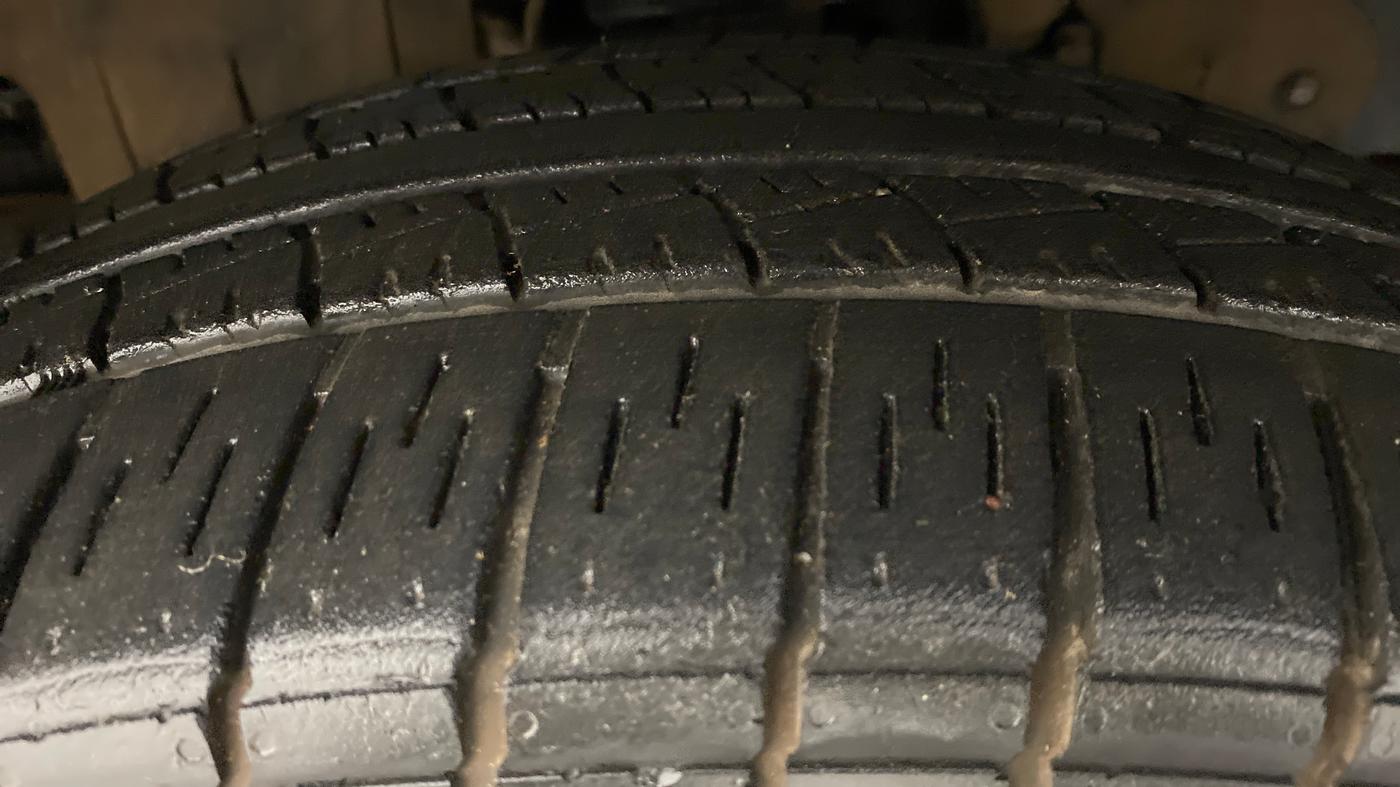 2014 Mahindra Scorpio S10, Diesel, Manual, 71,181 km, Left Front Tyre Tread