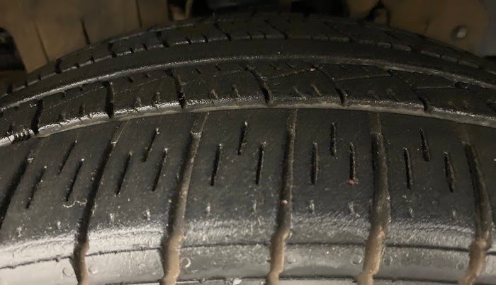 2014 Mahindra Scorpio S10, Diesel, Manual, 71,181 km, Left Front Tyre Tread