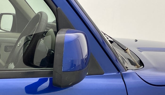 2014 Mahindra Scorpio S10, Diesel, Manual, 71,181 km, Right rear-view mirror - Mirror motor not working