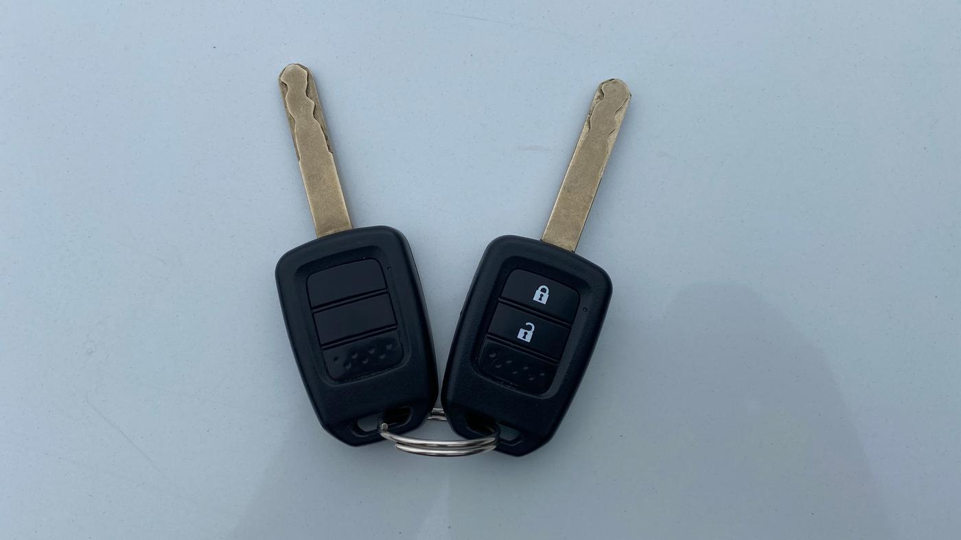 2023 Honda Amaze 1.2L I-VTEC S, Petrol, Manual, 73,548 km, Key Close Up
