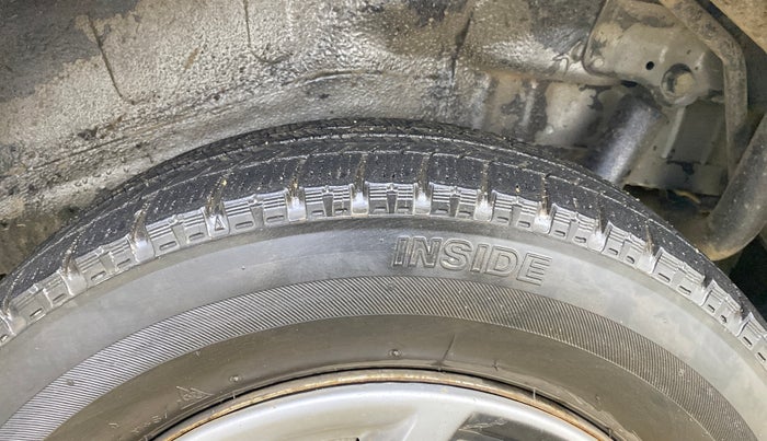 2015 Maruti Wagon R 1.0 LXI CNG, CNG, Manual, 73,404 km, Left Rear Tyre Tread