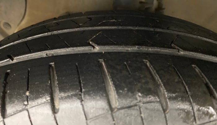 2018 Hyundai Grand i10 ASTA 1.2 VTVT, Petrol, Manual, 22,061 km, Left Front Tyre Tread