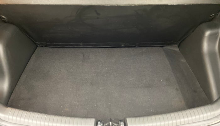 2018 Hyundai Grand i10 ASTA 1.2 VTVT, Petrol, Manual, 22,061 km, Boot Inside