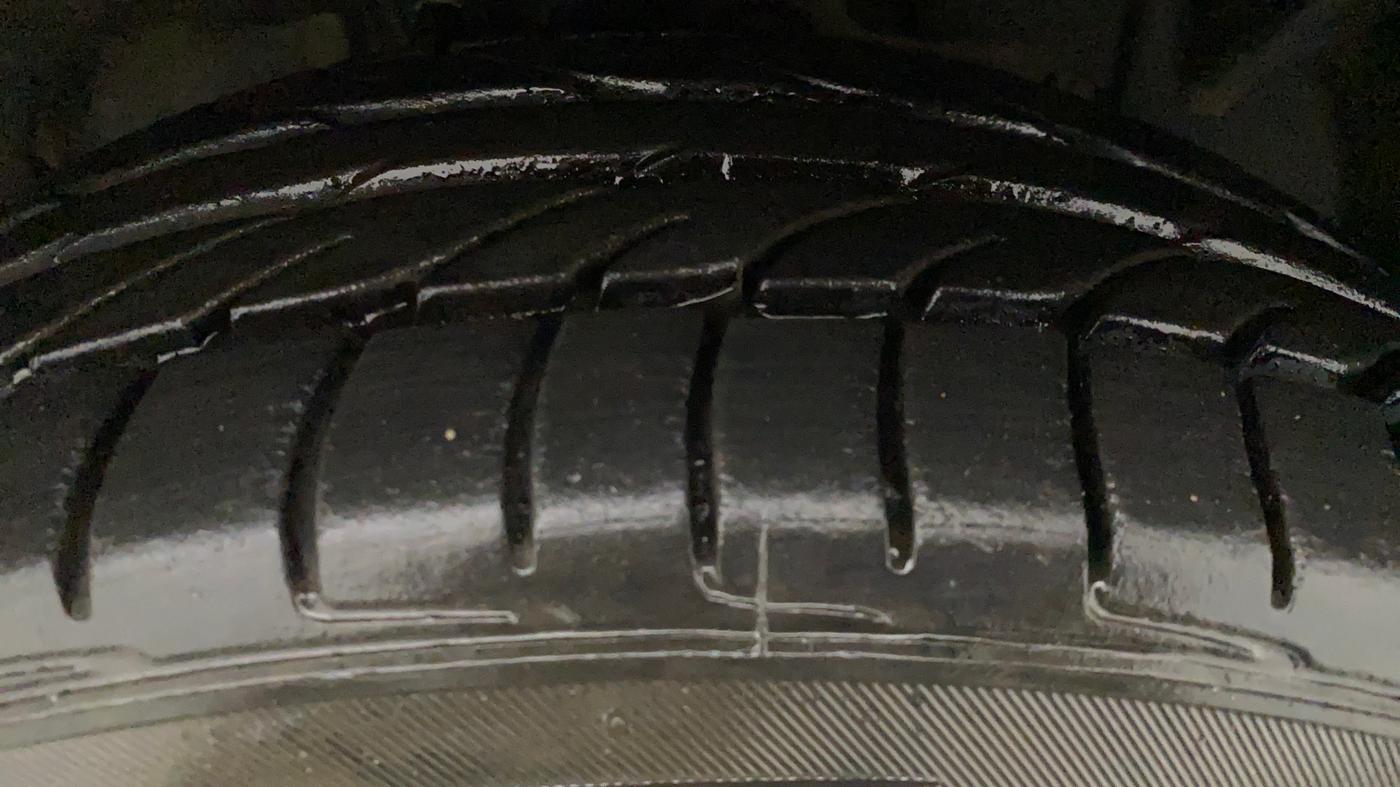 2015 Ford Ecosport TITANIUM 1.0L ECOBOOST, Petrol, Manual, 55,101 km, Right Front Tyre Tread