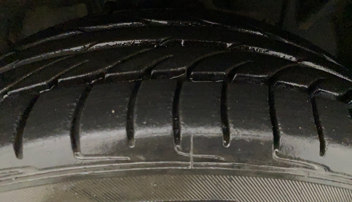 2015 Ford Ecosport TITANIUM 1.0L ECOBOOST, Petrol, Manual, 55,101 km, Right Front Tyre Tread