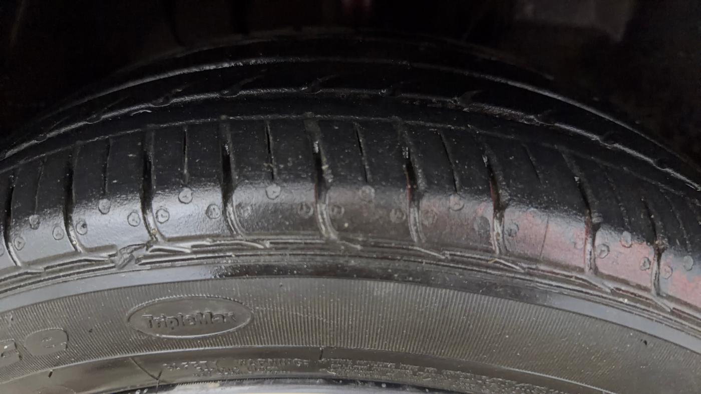 2019 Tata Tiago XZ PLUS PETROL, Petrol, Manual, 39,224 km, Right Front Tyre Tread