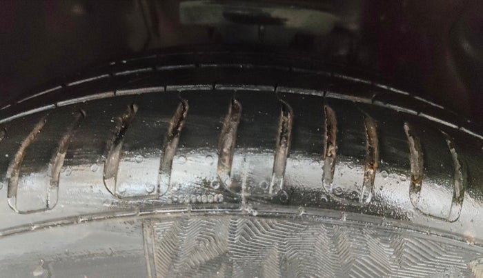 2022 MG ASTOR SHARP 1.5 CVT, Petrol, Automatic, 22,229 km, Left Front Tyre Tread