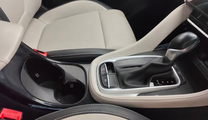 2022 MG ASTOR SHARP 1.5 CVT, Petrol, Automatic, 22,229 km, Gear Lever