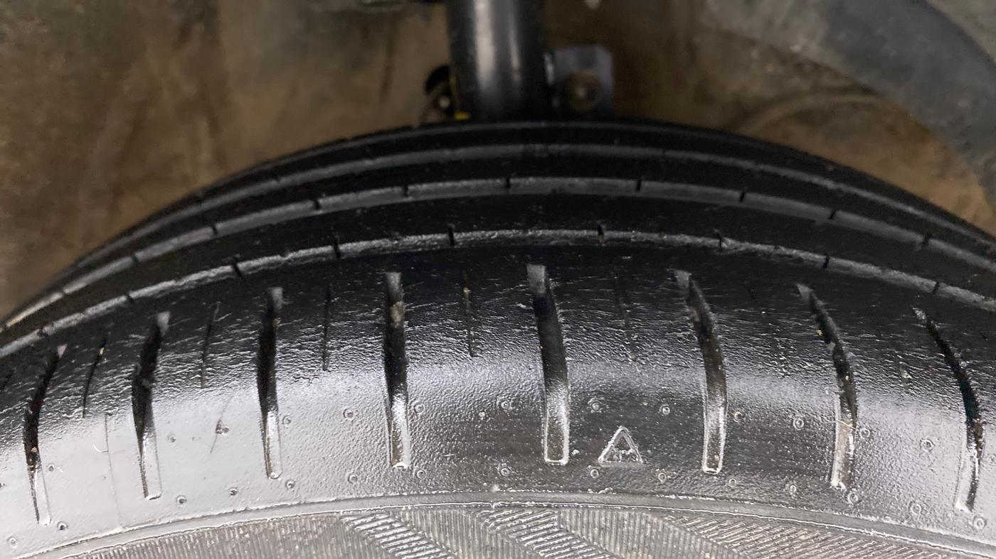 2018 Maruti Baleno ZETA PETROL 1.2, Petrol, Manual, 67,942 km, Right Front Tyre Tread
