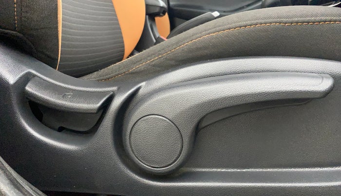 2016 Hyundai i20 Active 1.2 SX, Petrol, Manual, 54,518 km, Driver Side Adjustment Panel