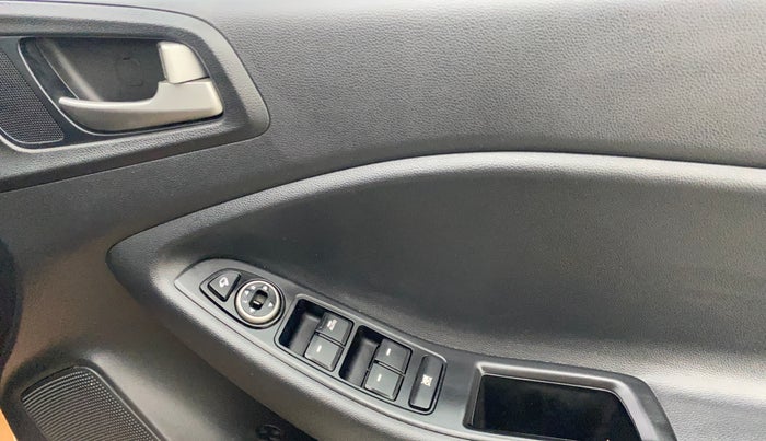 2016 Hyundai i20 Active 1.2 SX, Petrol, Manual, 54,518 km, Driver Side Door Panels Control