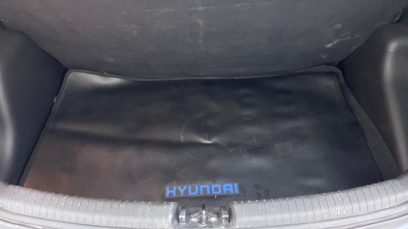 2015 Hyundai Grand i10 ASTA AT 1.2 KAPPA VTVT, Petrol, Automatic, 27,641 km, Boot Inside View