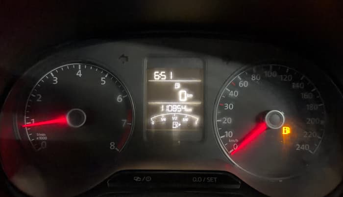 2015 Volkswagen Polo COMFORTLINE 1.2L, Petrol, Manual, 1,10,848 km, Odometer Image