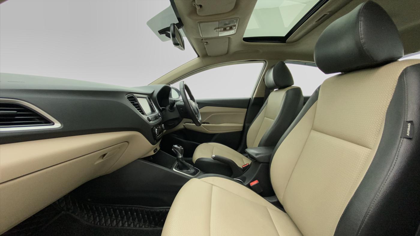 2018 Hyundai Verna 1.6 VTVT SX (O) AT, Petrol, Automatic, 66,078 km, Right Side Front Door Cabin