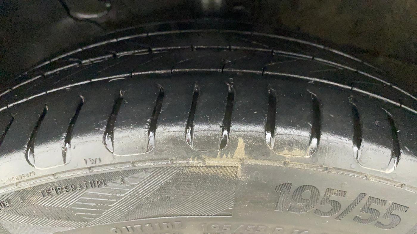 2018 Hyundai Verna 1.6 VTVT SX (O) AT, Petrol, Automatic, 66,078 km, Left Front Tyre Tread