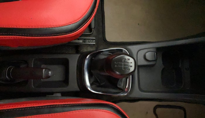 2015 Renault Kwid RXT 0.8, Petrol, Manual, 62,290 km, Gear Lever