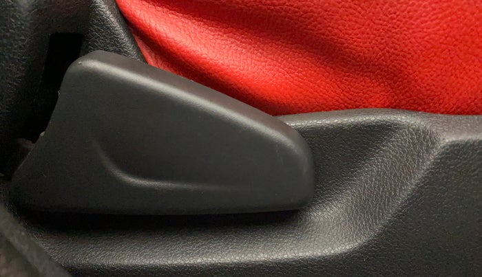 2015 Renault Kwid RXT 0.8, Petrol, Manual, 62,290 km, Driver Side Adjustment Panel