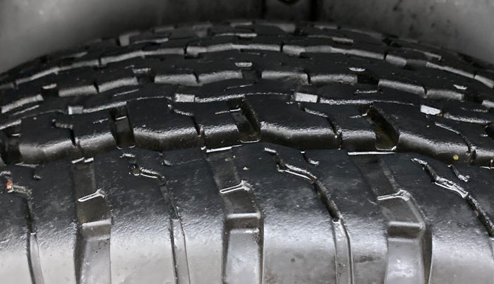 2021 Mahindra Thar LX PETROL HT 4WD AT, Petrol, Automatic, 10,913 km, Right Rear Tyre Tread
