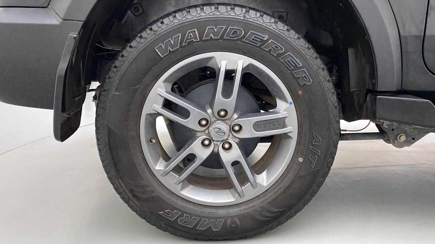 2021 Mahindra Thar LX PETROL HT 4WD AT, Petrol, Automatic, 10,913 km, Right Rear Wheel
