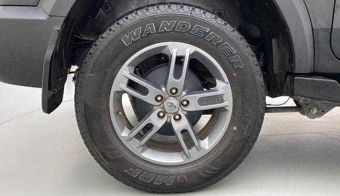 2021 Mahindra Thar LX PETROL HT 4WD AT, Petrol, Automatic, 10,913 km, Right Rear Wheel