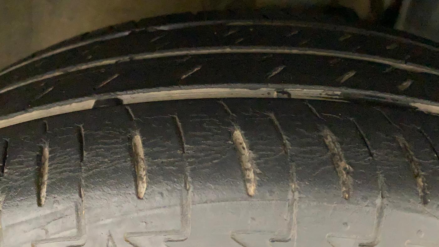 2017 Maruti IGNIS ZETA 1.2 AMT, Petrol, Automatic, 22,456 km, Right Front Tyre Tread