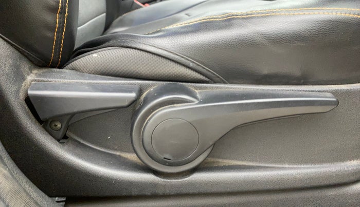 2016 Tata Tiago XZ PETROL, Petrol, Manual, 39,591 km, Driver Side Adjustment Panel