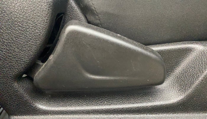 2017 Renault Kwid RXT 1.0 AMT, Petrol, Automatic, 25,081 km, Driver Side Adjustment Panel