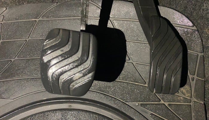 2017 Renault Kwid RXT 1.0 AMT, Petrol, Automatic, 25,081 km, Pedals