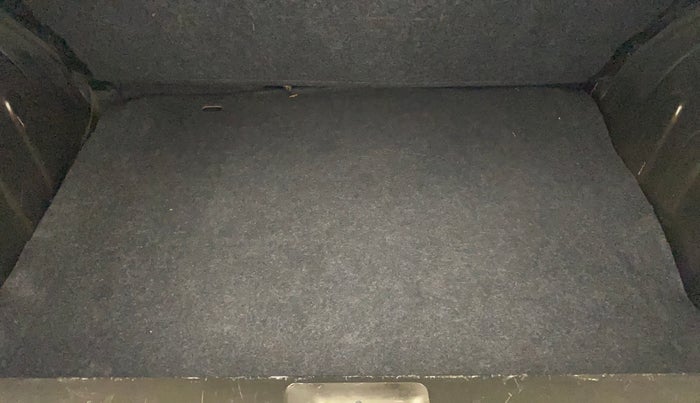 2017 Renault Kwid RXT 1.0 AMT, Petrol, Automatic, 25,081 km, Boot Inside