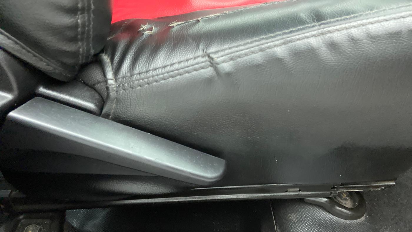 2011 Toyota Etios Liva G, Petrol, Manual, 64,686 km, Driver Side Adjustment Panel
