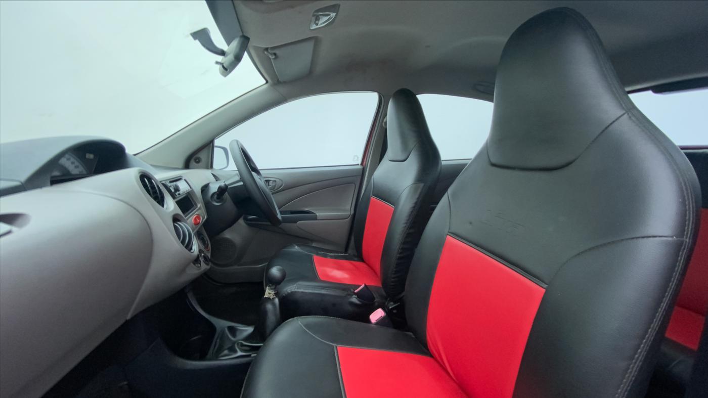 2011 Toyota Etios Liva G, Petrol, Manual, 64,686 km, Right Side Front Door Cabin