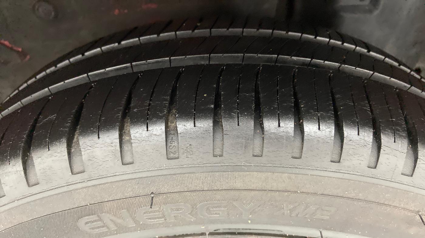 2011 Toyota Etios Liva G, Petrol, Manual, 64,686 km, Left Rear Tyre Tread