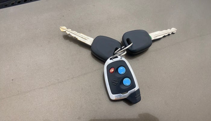 2013 Maruti Wagon R 1.0 LXI, Petrol, Manual, 53,943 km, Key Close Up