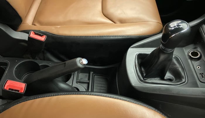 2019 Ford FREESTYLE TREND+ 1.2 TI-VCT, Petrol, Manual, 22,989 km, Gear Lever