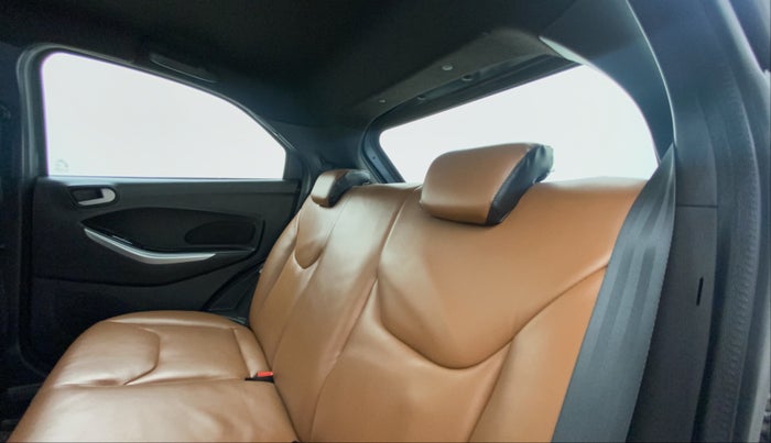 2019 Ford FREESTYLE TREND+ 1.2 TI-VCT, Petrol, Manual, 22,989 km, Right Side Rear Door Cabin