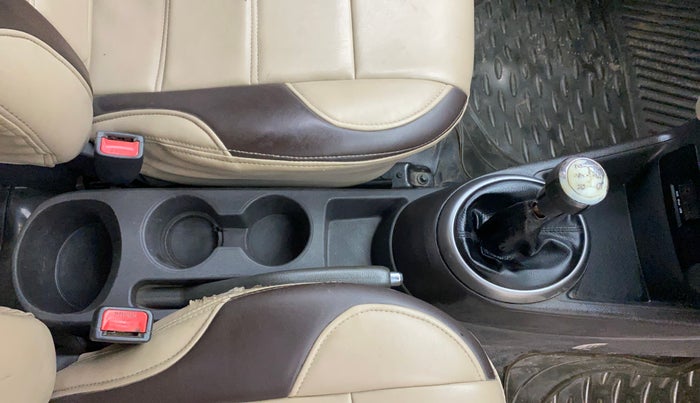 2013 Hyundai i20 ASTA 1.2, Petrol, Manual, 88,888 km, Gear Lever