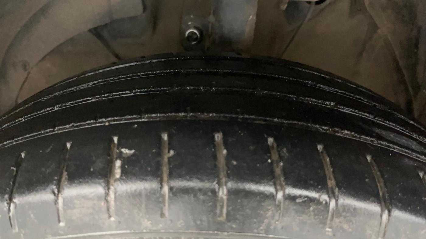2021 Maruti Baleno ZETA PETROL 1.2, Petrol, Manual, 49,249 km, Left Front Tyre Tread